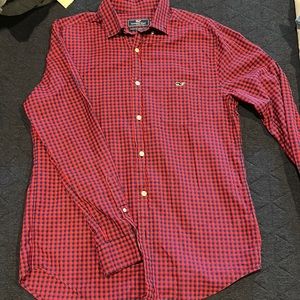 Red checkered vineyard vines button down. Size medium classic tucker shirt